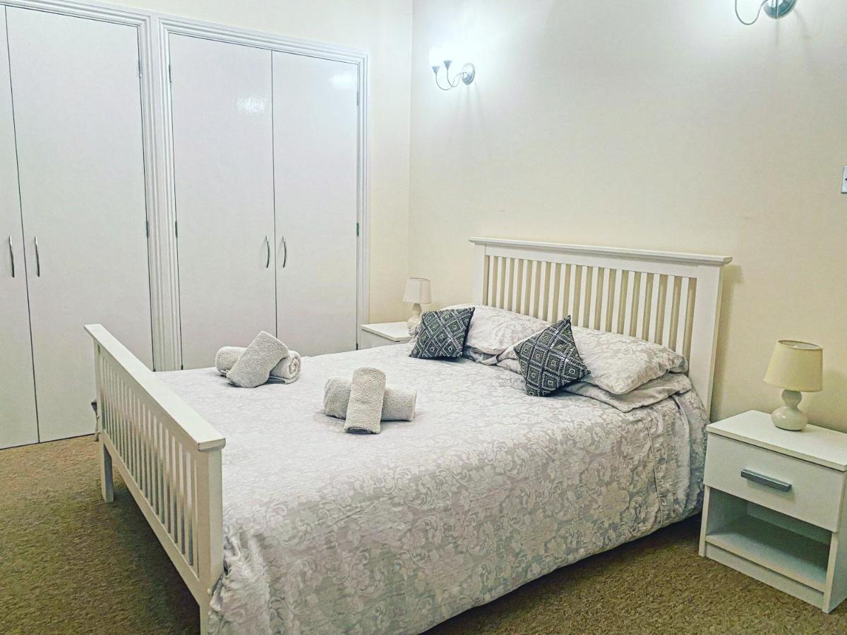 Luxury 2 Beds Apartment By The Sea ボーンマス エクステリア 写真